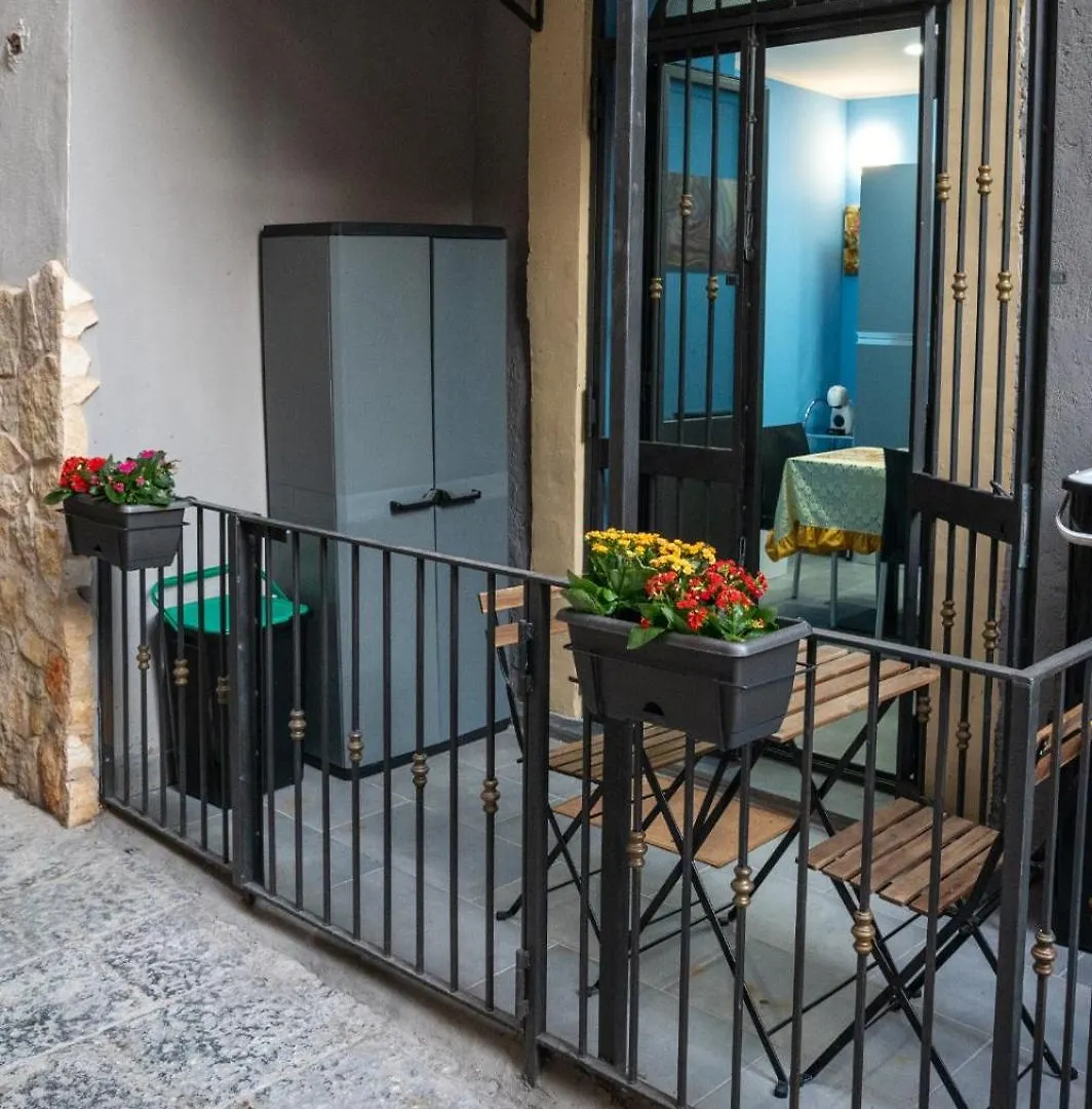 Queen'S Apartament Catania Apartment